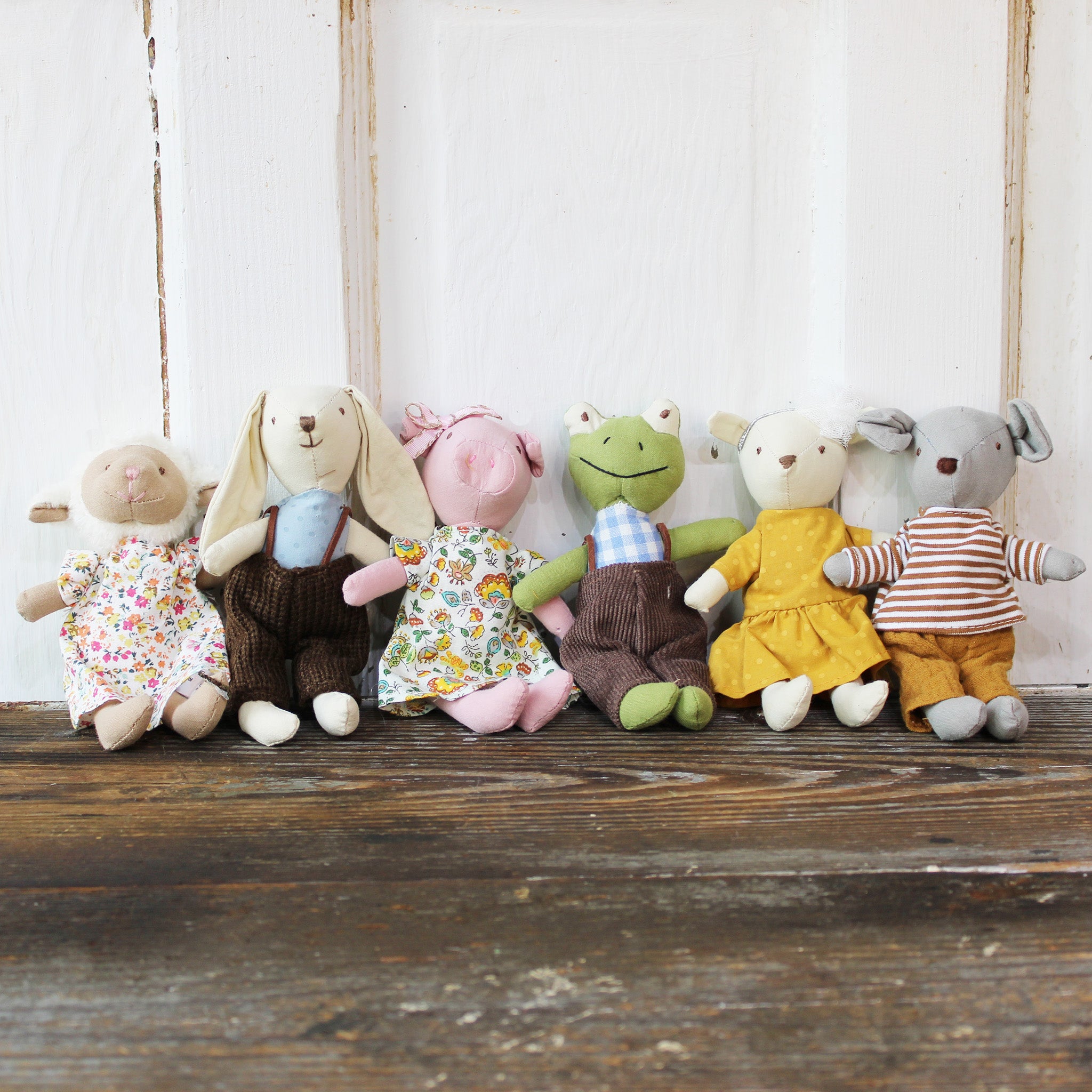 Farm Friends Wrapping Paper