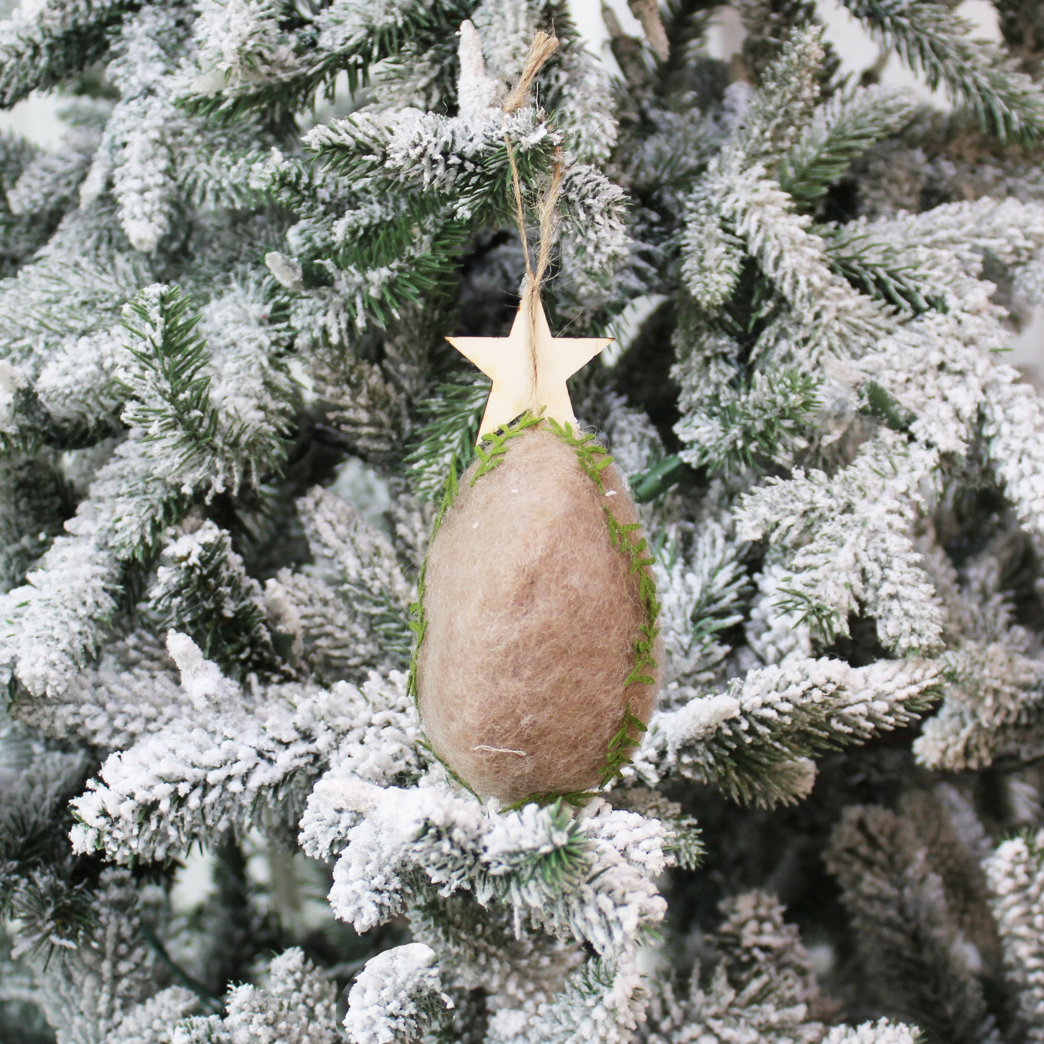Baby Jesus Ornament | O' Come  Let Us Adore Him!