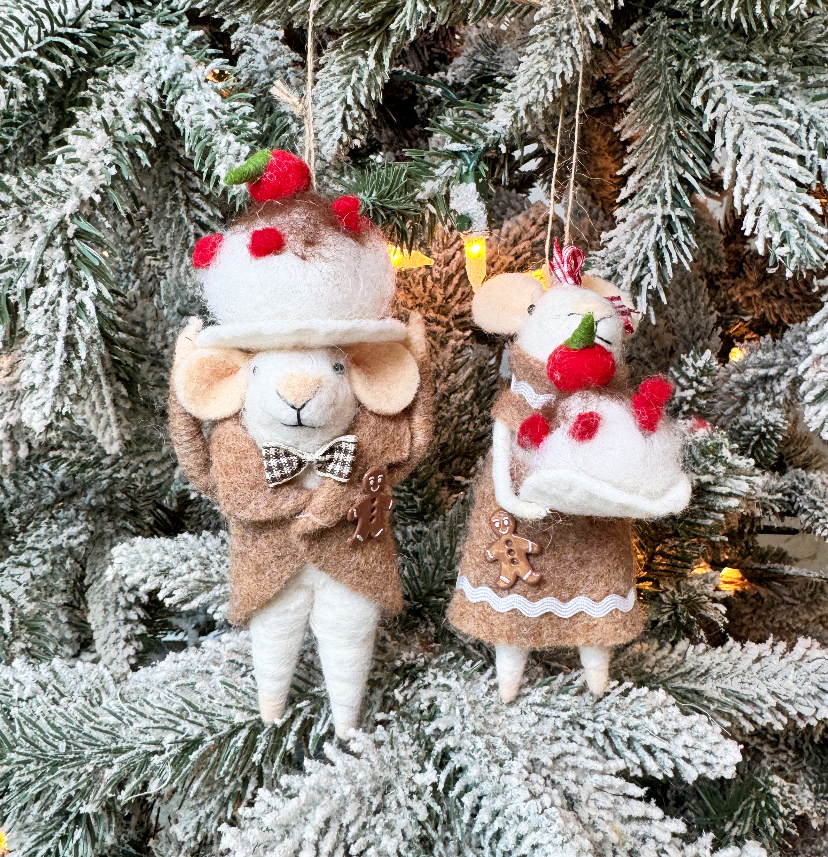 Baker Gingerbread Mouse Ornament