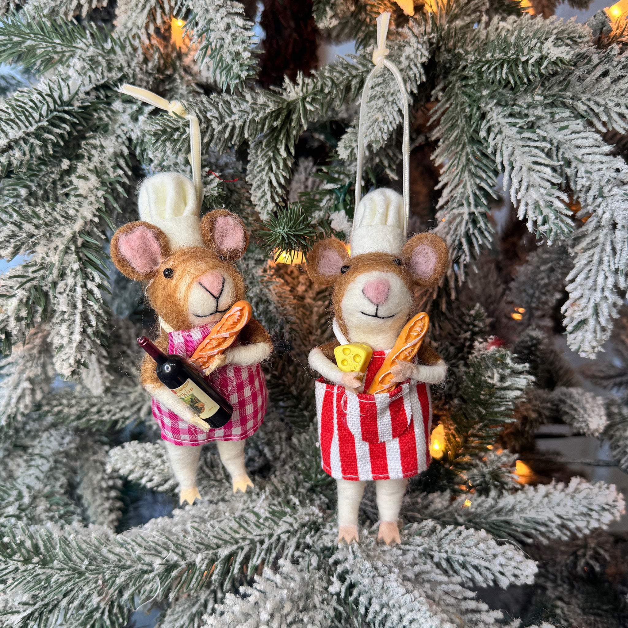 Restaurant Mouse with Cheese and Baguette Ornament
