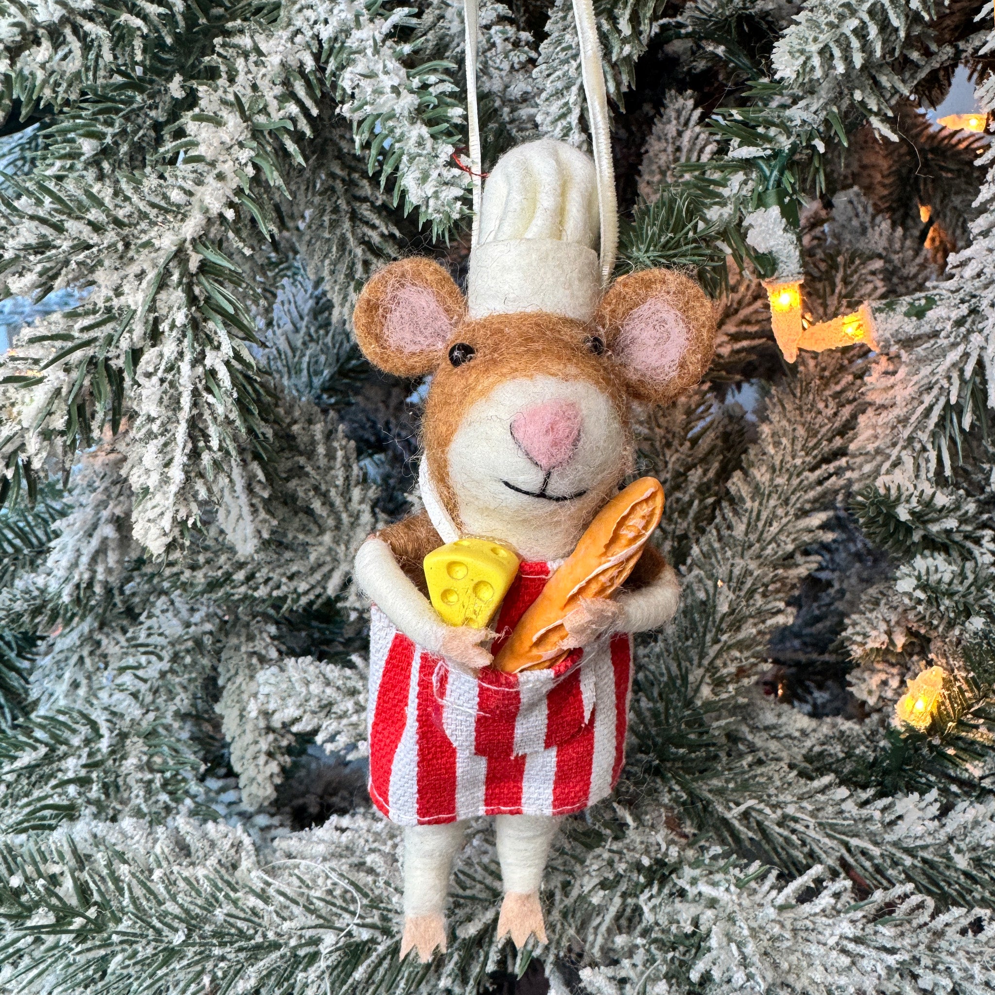 Restaurant Mouse with Cheese and Baguette Ornament
