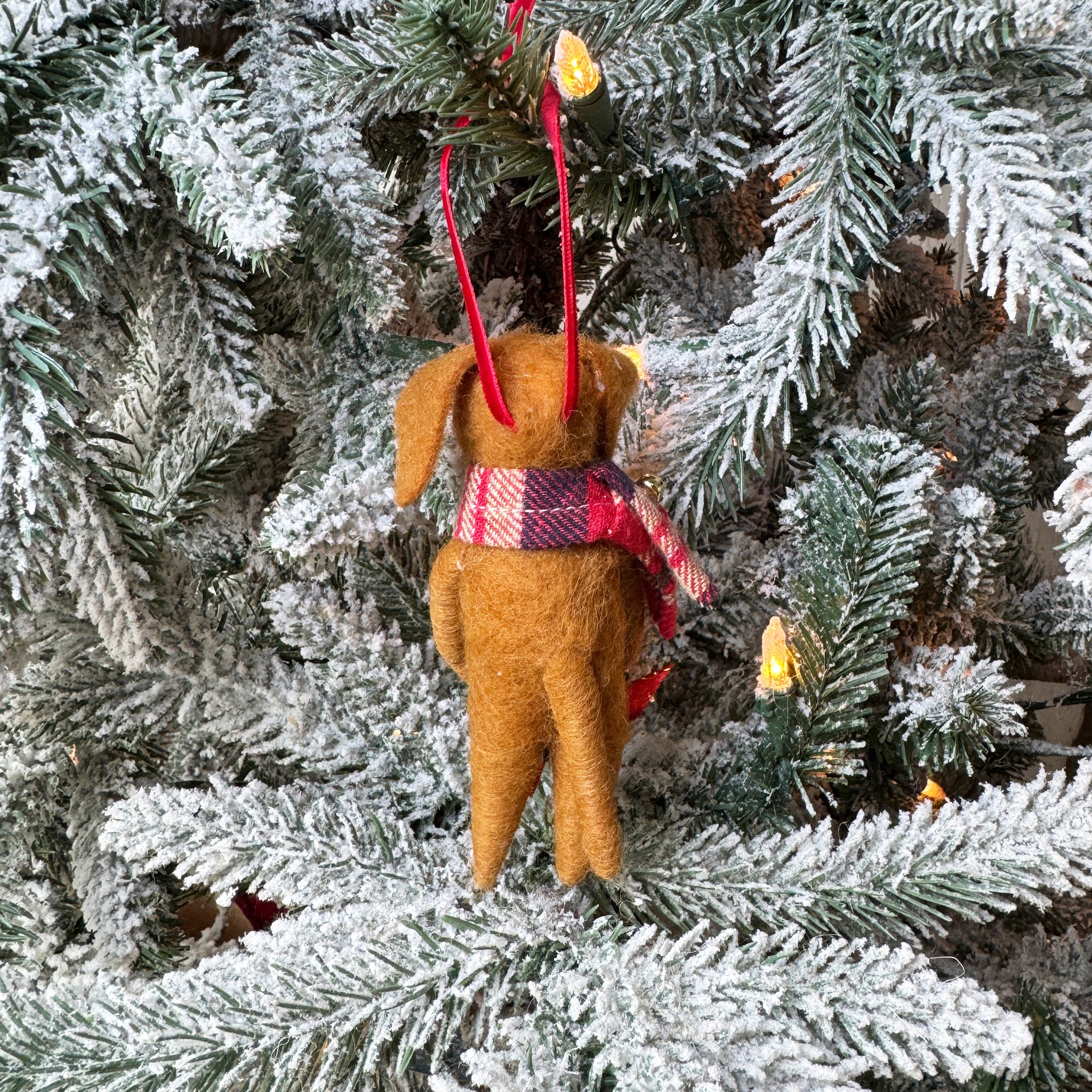 Dog With Wreath Ornament