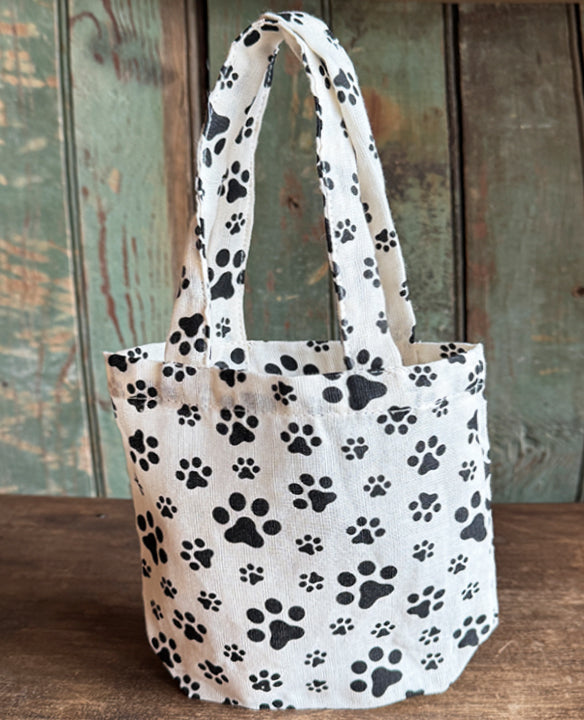 Sitting Labrador Retriever Ornament – Custom Name & Fetch Design