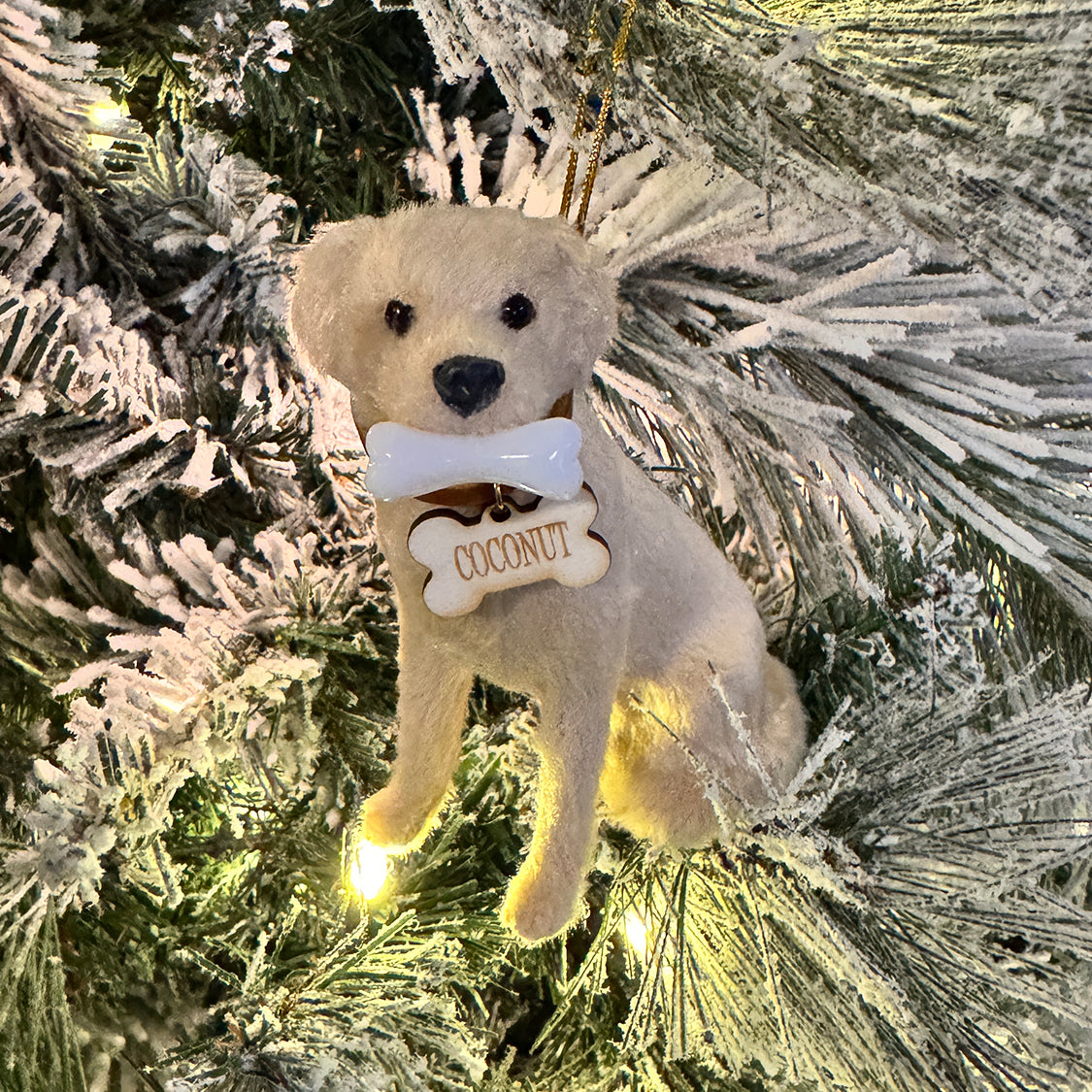 Sitting Labrador Retriever Ornament – Custom Name & Fetch Design