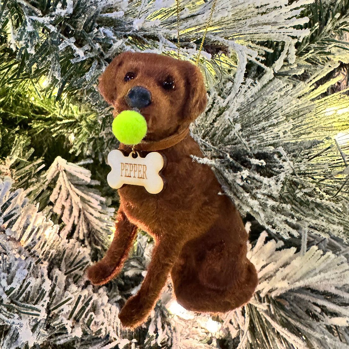 Sitting Labrador Retriever Ornament – Custom Name & Fetch Design