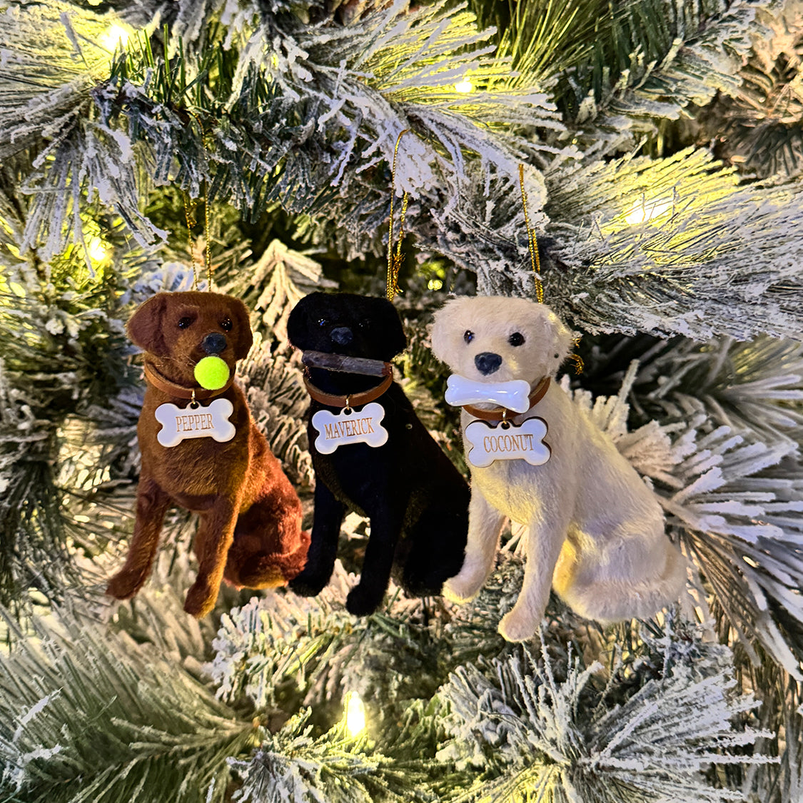 Sitting Labrador Retriever Ornament – Custom Name & Fetch Design