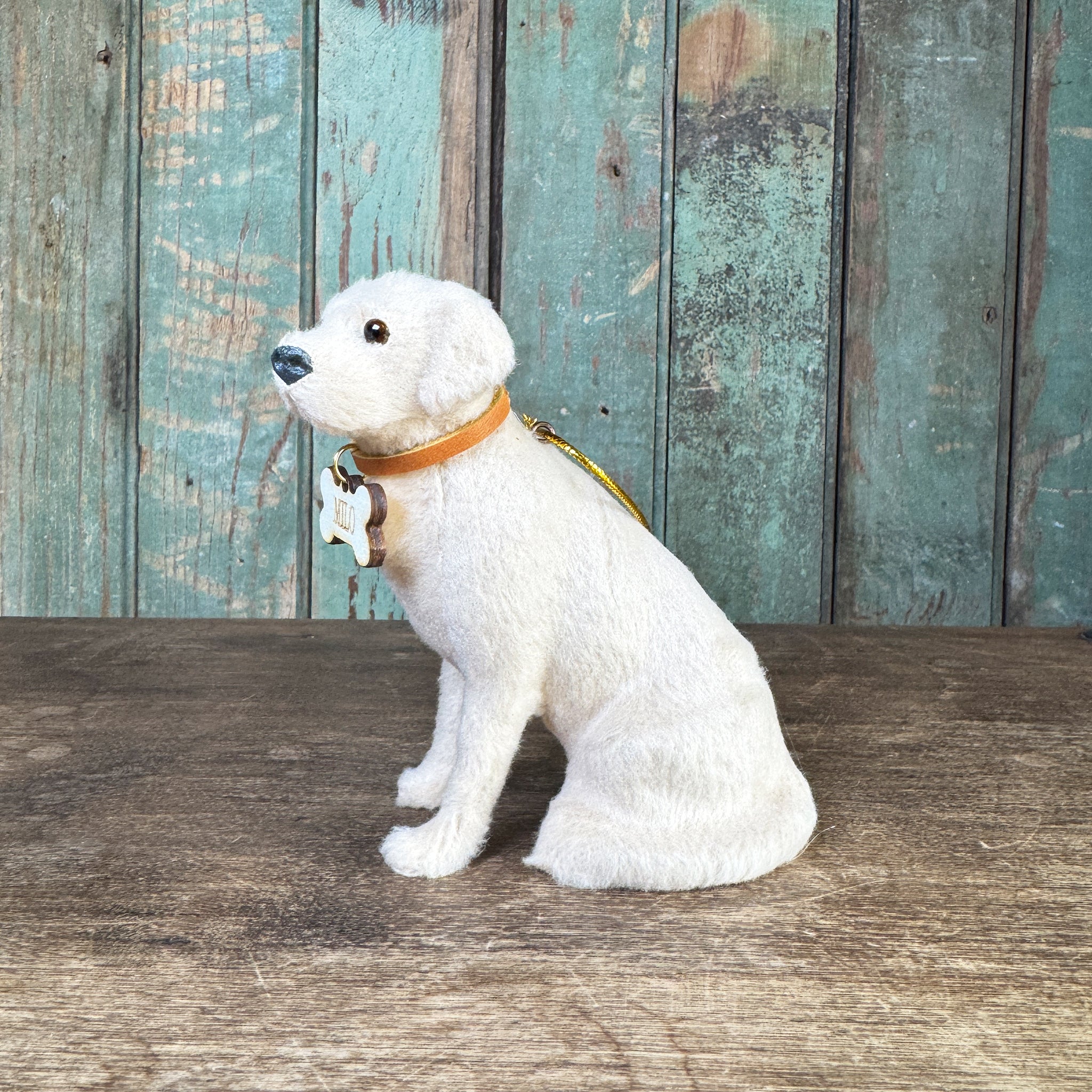 Sitting Labrador Retriever Ornament – Custom Name & Fetch Design