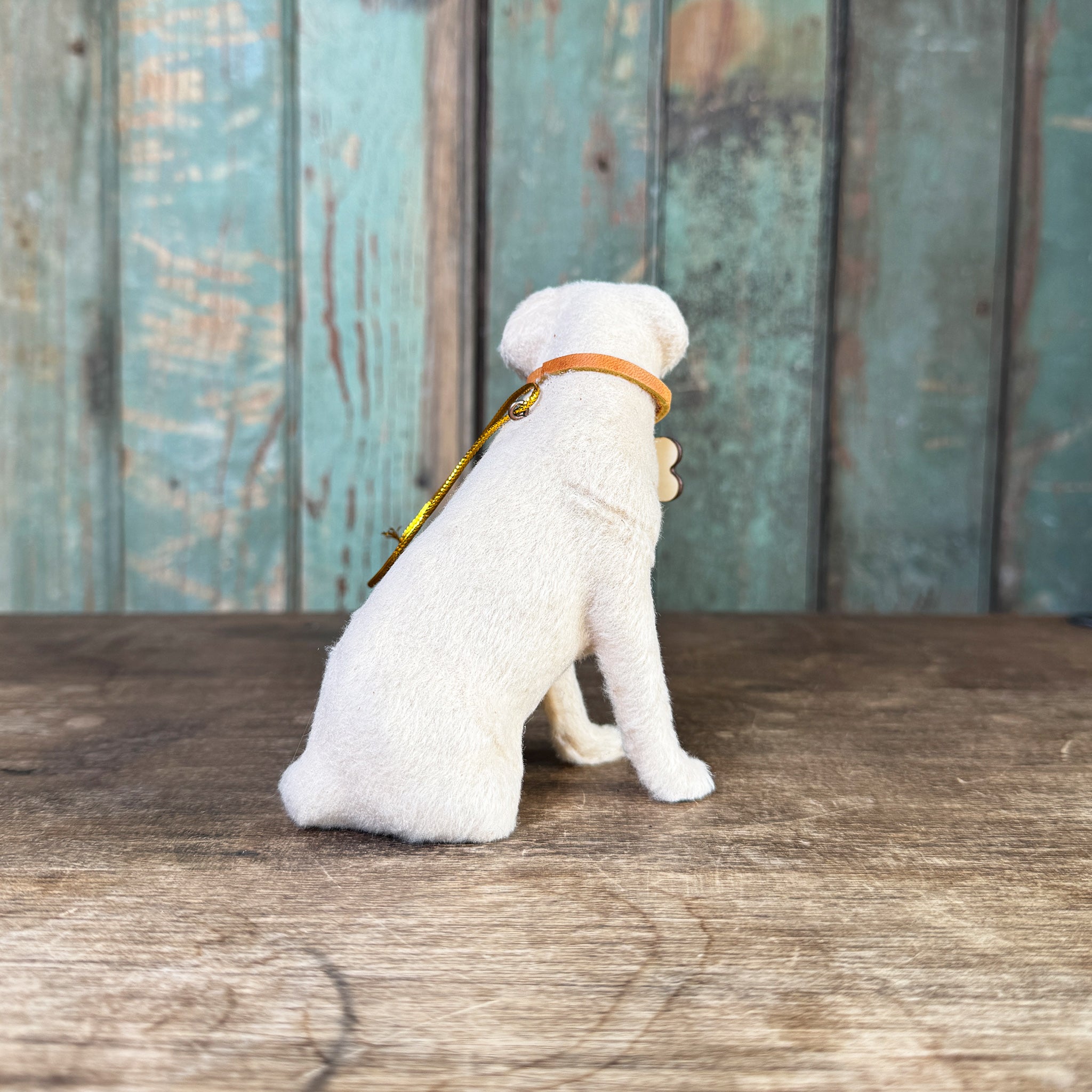 Sitting Labrador Retriever Ornament – Custom Name & Fetch Design